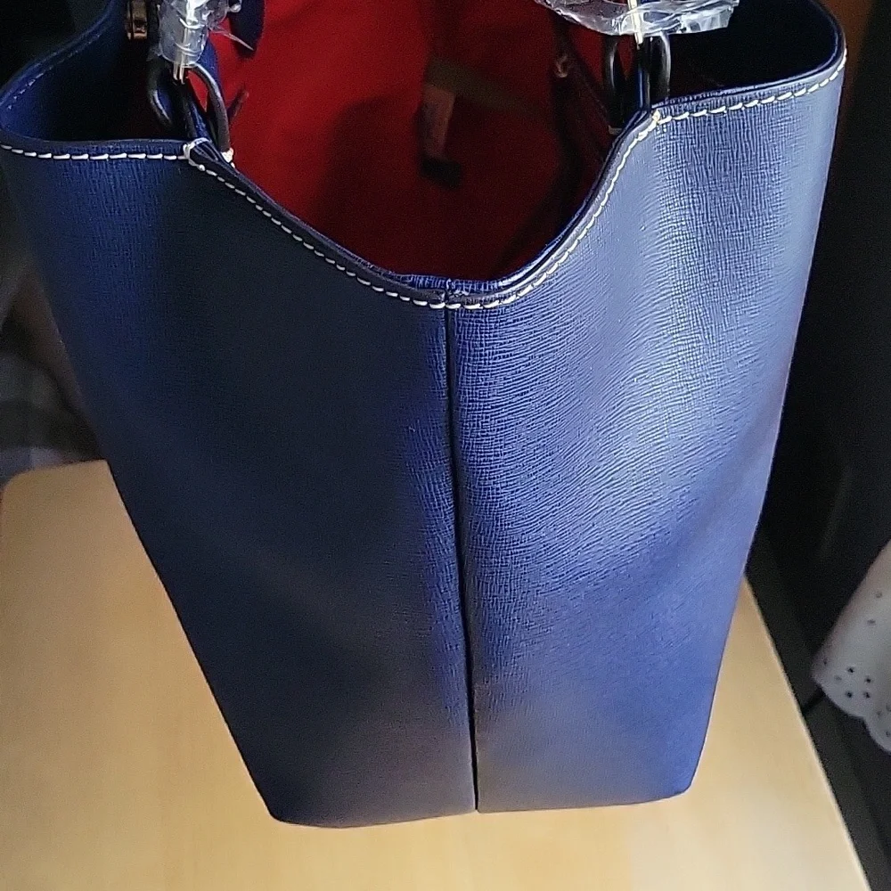 Brand new Dooney & Bourke Saffiano Leather Tote Small Flynn Marine - Picture 7 of 8